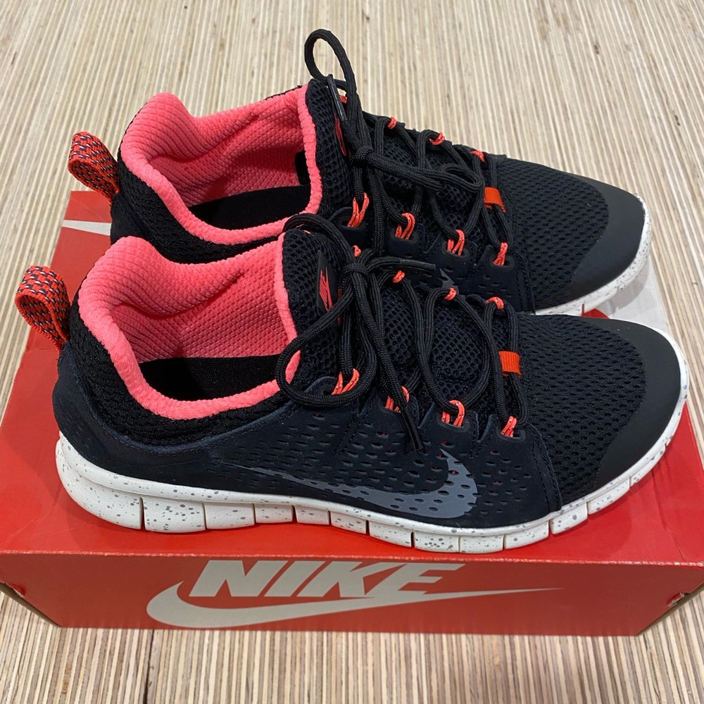 Nike Free Powerlines 2